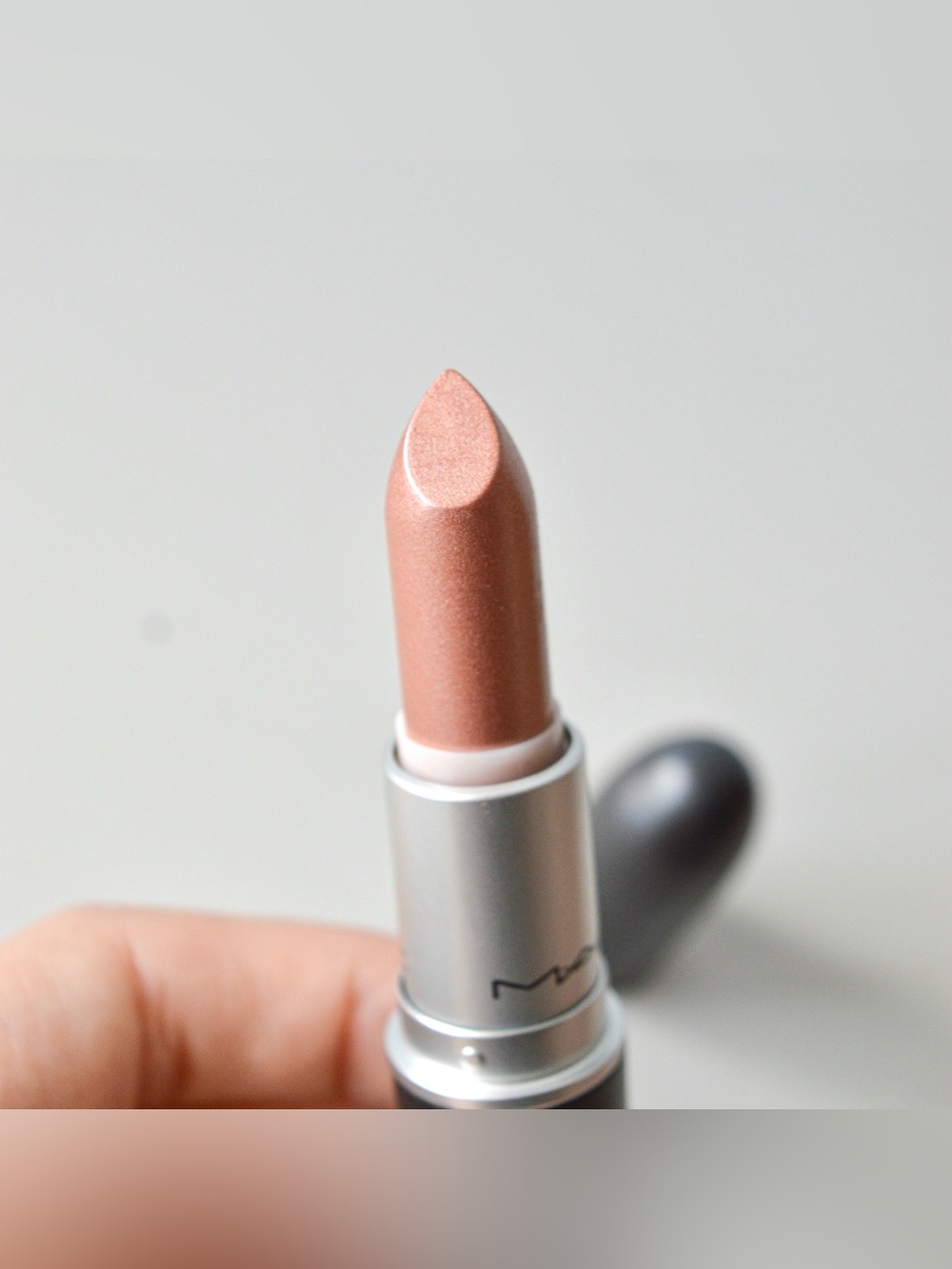 MAC Cosmetics Lipstick *MISCHIEVOUS* Extra Rare Limited Edition Peach BNIB - Picture 7 of 8